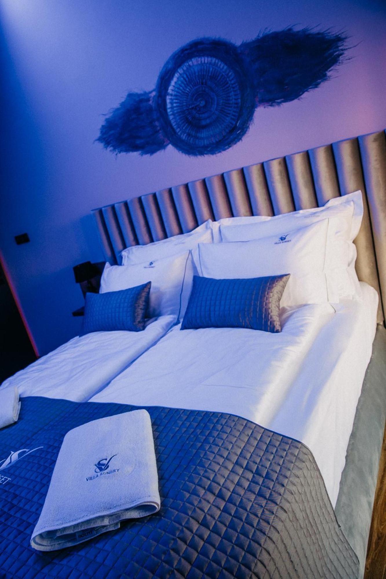 Villa Sunset Pool & Spa Apartments Zgornje Skofije Quarto foto